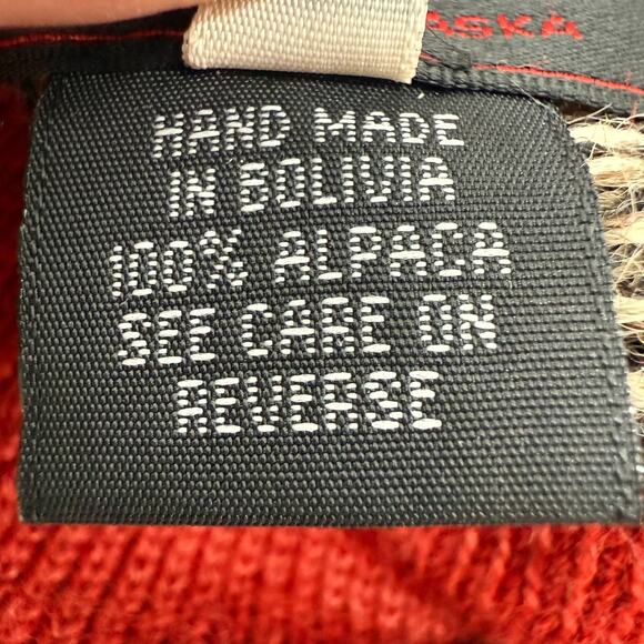 Invisible World Alpaca Beanie Hat & Fingerless Gloves Set M Red Gray Fair Isle - Picture 6 of 7